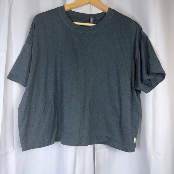 Vuori Tops - Vuori Energy Tee Shirt Women Large Gray Short Sleeve VW1011 Activewear Tshirt